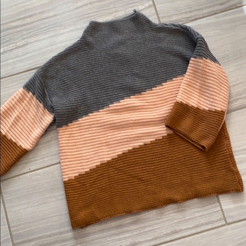 Color blocked sweater